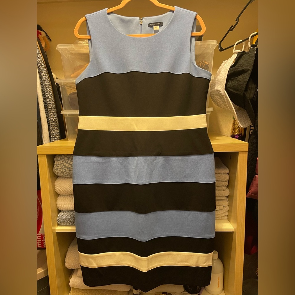 Tommy Hilfiger size 12 sleeveless sheath dress
